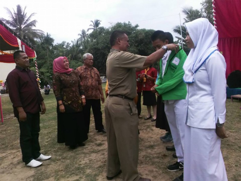 PELEPASAN SISWA KELAS XI PESERTA PRAKTEK KERJA INDUSTRI (PRAKERIN) TAHUN PELAJARAN 2016/2017